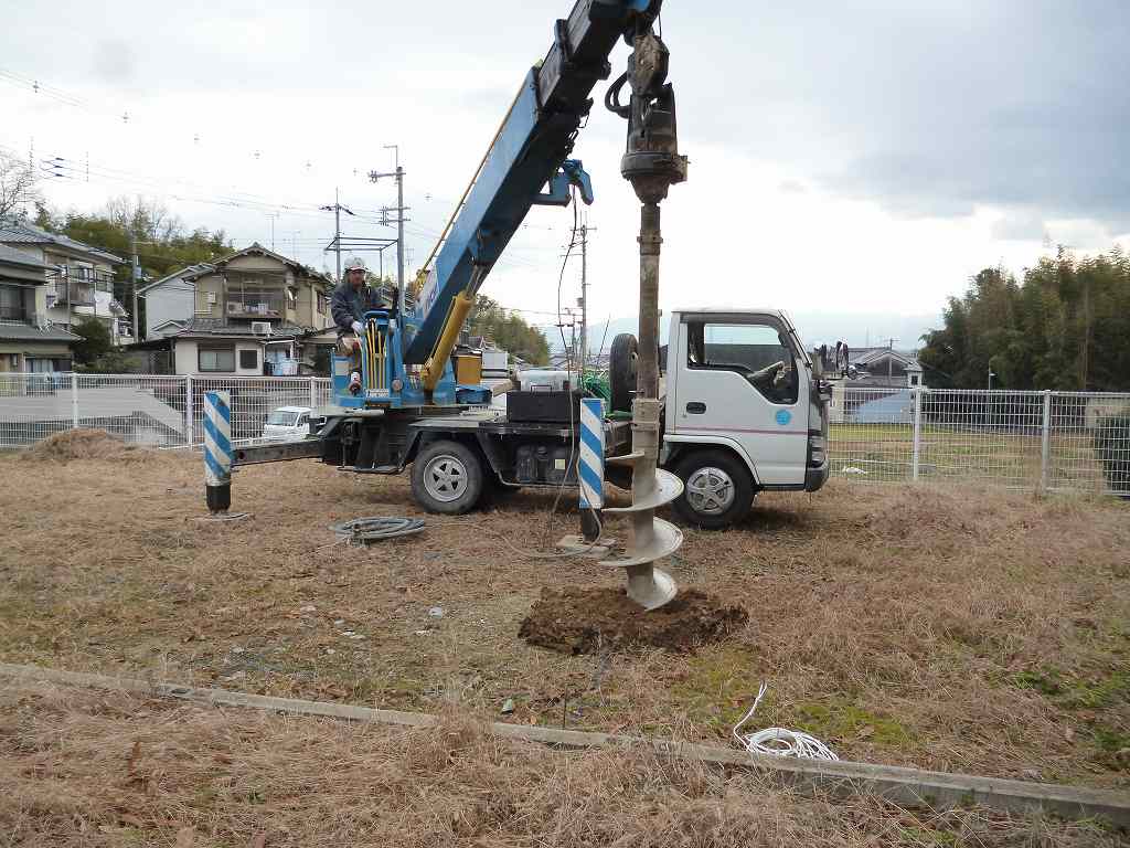 地盤改良工事中です。